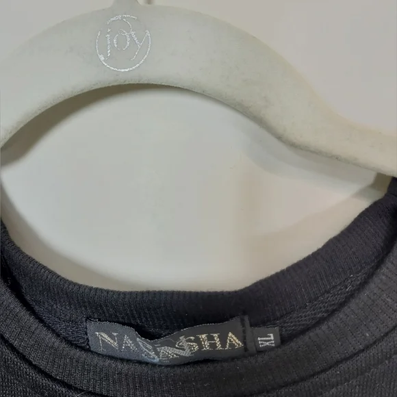 Black and White Musical Notes Novelty Sweater- Size XL - polyesterter - Picture 2 of 5